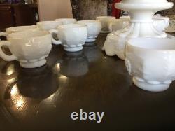 Westmoreland milk glass Grape punch bowl set vintage, 12 Cups