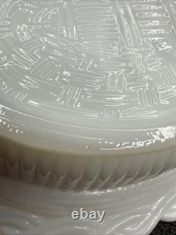 White Milk Glass Mosser Glass Hen On Nest Dish (Read Description) White Milk Glass Mosser Glass Hen On Nest Dish (Read Description)